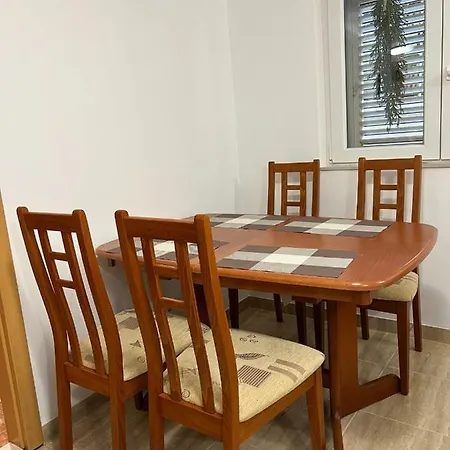 Daire Spacious With 2 Bathrooms, Near And Center *
