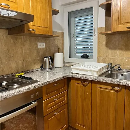 Daire Spacious With 2 Bathrooms, Near And Center