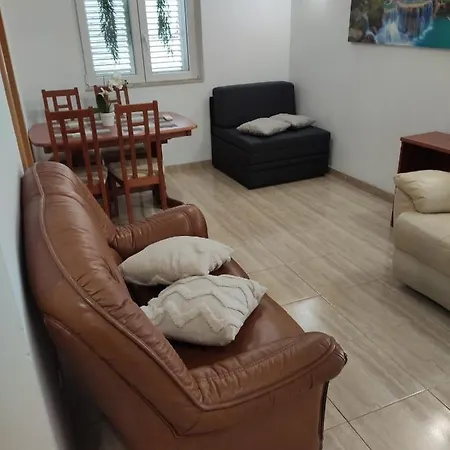 Lovely In Split, Close To Attractions Apartamento *